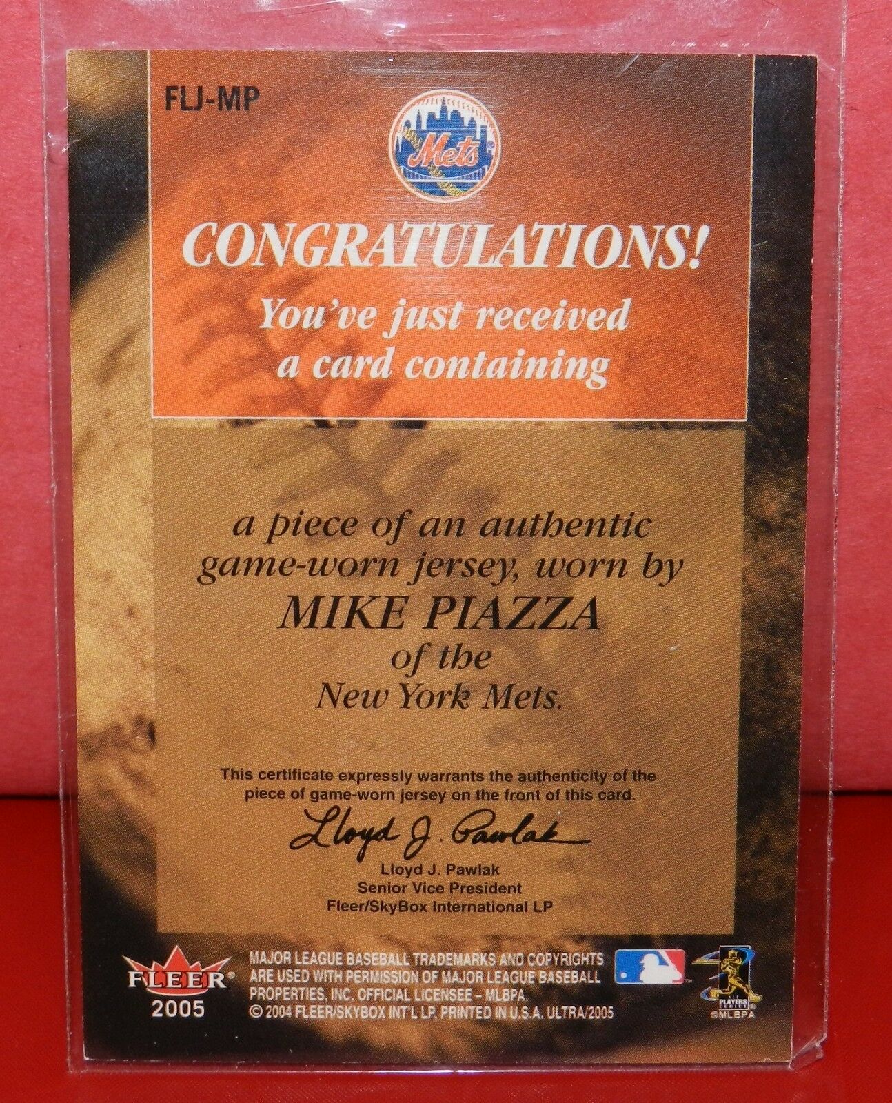 Mike Piazza 2005 Fleer Ultra Game Worn Jersey Relic #FLI-MP